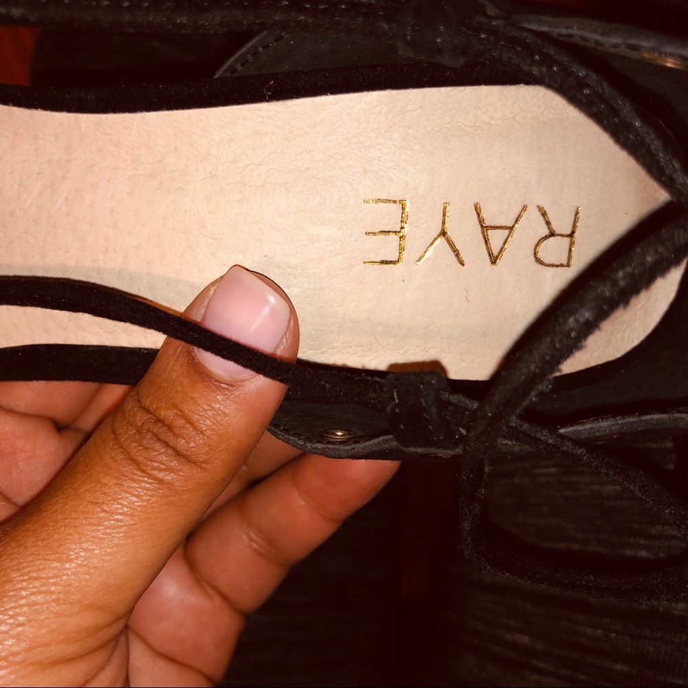Shoes - Picture 2 of 4